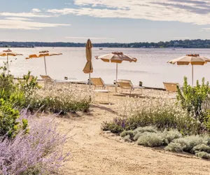 Photo 2 - Silver Sands Motel & Beach Bungalows