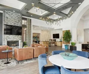 Photo 2 - Cozy Suites Glendale