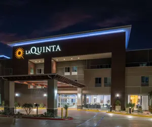 Photo 2 - La Quinta Inn & Suites By Wyndham Yucaipa