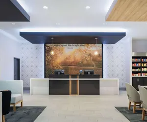 Photo 3 - La Quinta Inn & Suites By Wyndham Yucaipa