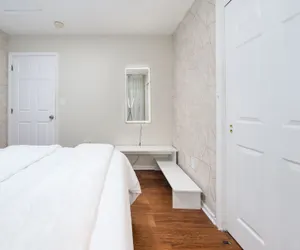 Photo 4 - Modern Luxury Home near NYC FreeParking