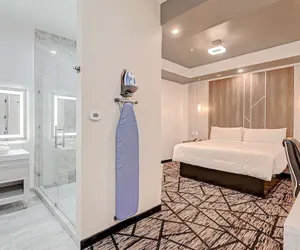 Photo 5 - Comfeeni Inn and Suites