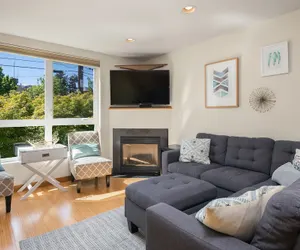 Photo 2 - Seattle Vacation Home-18th Ave Townhome