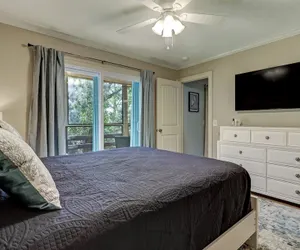 Photo 5 - 10c Amelia Landings 2 Bedroom Condo by RedAwning