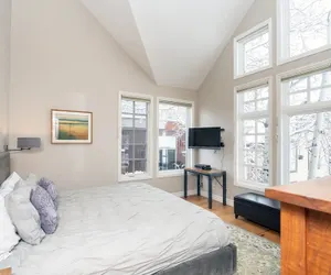 Photo 4 - Slopeside Paradise Penthouse At Lift 7, Views, Fireplace, Deck, Hot Tub 3 Bedroom Condo by RedAwning