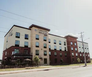 Photo 2 - Cobblestone Hotel & Suites - Ottumwa