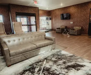 Photo 3 - Cobblestone Hotel & Suites - Ottumwa