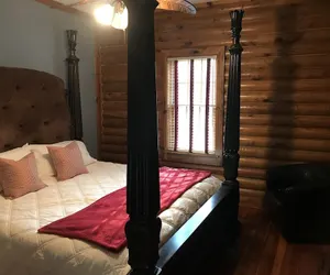 Photo 5 - Beachwoods Inn