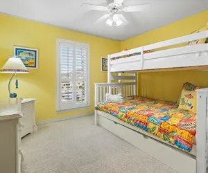 Photo 4 - Happy Beach Villa 3 Bedroom Condo by RedAwning