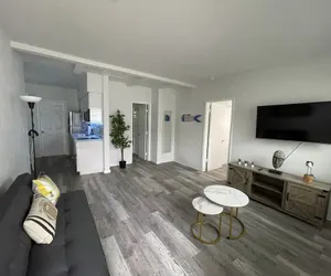 Photo 4 - Douglas Rd Apartments