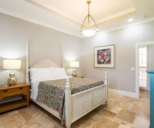 Photo 2 - Knickerbocker Suite 03 22