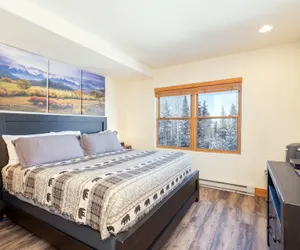 Photo 3 - Bear Creek Lodge 309 3 Bedroom Condo by Alpine Lodging Telluride
