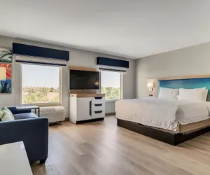 Photo 5 - Holiday Inn Express and Suites Destin Miramar Beach by IHG