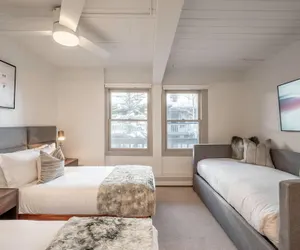Photo 3 - Updated 2BR Condo w Hot Tub -mountain Views