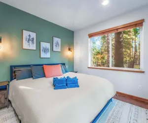 Photo 4 - Fully Remodeled Tahoe Retreat with Game Room and Hot Tub