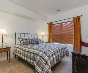 Photo 3 - Seven Springs 4 BR Premium Condo, Deck with Views by RedAwning - Save 10% on 3 Nights, 15% on 5 Nights!