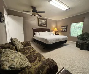 Photo 3 - Mountain Harbor's four bedroom house by RedAwning