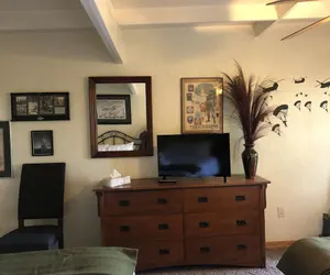 Photo 4 - Mountain Harbor Forest View Lodge cottage by RedAwning