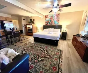 Photo 4 - SU15, Spacious studio with full kitchen, dining table and rock patio overlooking Lake Ouachita. by RedAwning