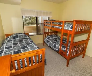 Photo 4 - Seven Springs Stonegate 2 Bedroom Deluxe Condo, Ski-In/Out, Sleeps 8! by RedAwning - Save 10% on 3 Nights, 15% on 5 Nights!