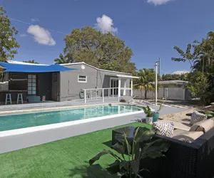 Photo 2 - Tarpon River Getaway