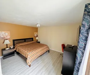 Photo 3 - LA VILLA MOTEL