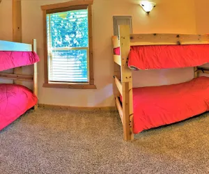 Photo 4 - The Hideaway Hostel near Yellowstone