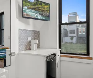 Photo 3 - Goodseed Suites Philadelphia Center