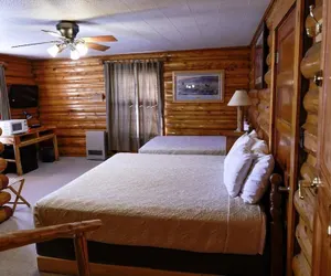 Photo 3 - Twin Pines Lodge & Cabins