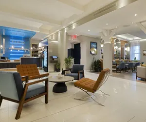 Photo 2 - voco Fiorello - LaGuardia East, an IHG Hotel