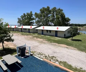 Photo 5 - Oasis Lake Buchanan