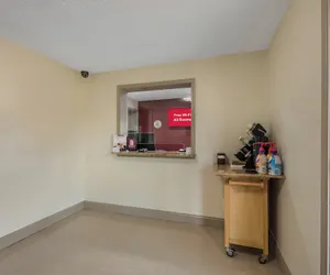 Photo 4 - Red Roof Inn & Suites Vineland - Buena