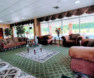 Photo 3 - Countryside Inn & Suites