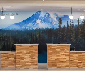 Photo 5 - La Quinta Inn & Suites by Wyndham Centralia