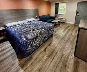 Photo 5 - Hollywood Inn