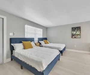 Photo 3 - The Shell on Walnut Studio With Bath Hollywood Beach Free Parking