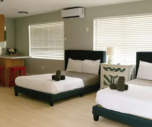 Photo 2 - Hollywood Beach Family-friendly 1BR