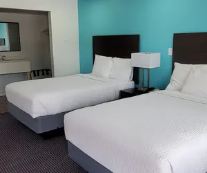 Photo 5 - Travelodge by Wyndham Livonia/Canton/Novi Detroit Area