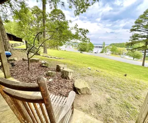 Photo 2 - Lake View Queen Guest Room With Two Queens, Sleeper Sofa And Deck Overlooking Lake Ouachita. 1 Bedroom Hotel Room by RedAwning