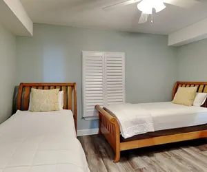 Photo 3 - Emerald Isle #2208