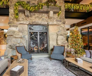 Photo 5 - HeartSong Lodge & Resort