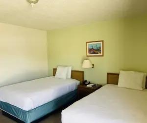 Photo 5 - Budget INN