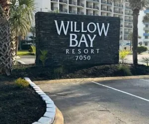 Photo 2 - Willow Bay Resort