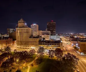 Photo 2 - Dayton Vitality Hotel