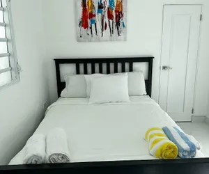 Photo 2 - Gorgeous 1-Bedroom Beachside Suite