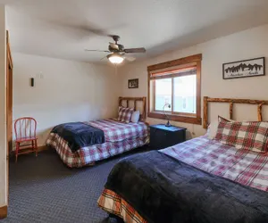 Photo 4 - Cozy Grand Lake Mountain View Lodge