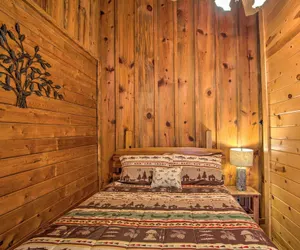 Photo 5 - Timber Brooke Cabin: Hot Tub & Central Location!