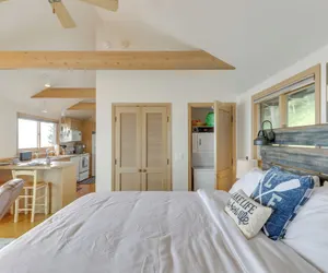 Photo 5 - Cozy Flathead Lake Cabin w/ Picturesque View