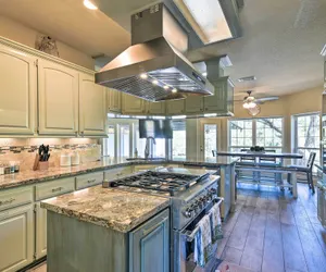 Photo 3 - Family-friendly Hitchcock Home w/ Pool & Hot Tub!