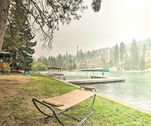 Photo 3 - Flathead Lake Waterfront Cabin w/ Dock & Kayaks